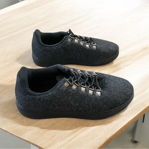 Urrax black fabric upper lace up sneakers men’s size 9